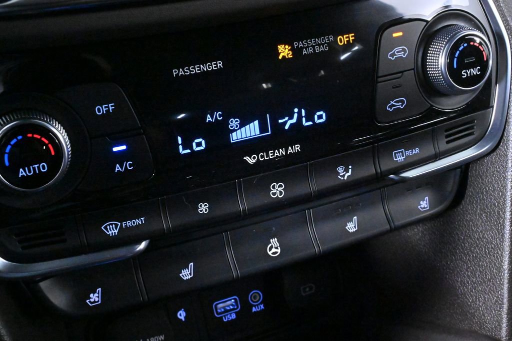 Used 2020 Hyundai Santa Fe Limited image 17
