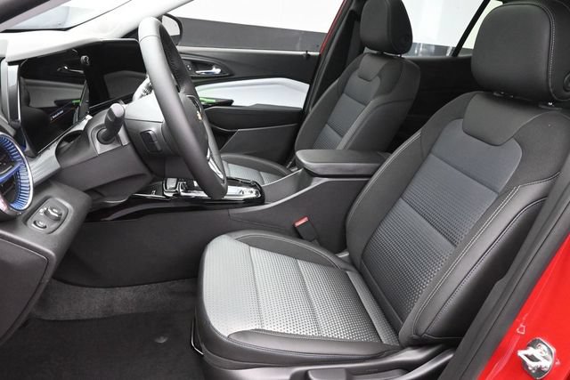 New 2026 Chevrolet Trax LT w/ Sunroof Package FWD image 19