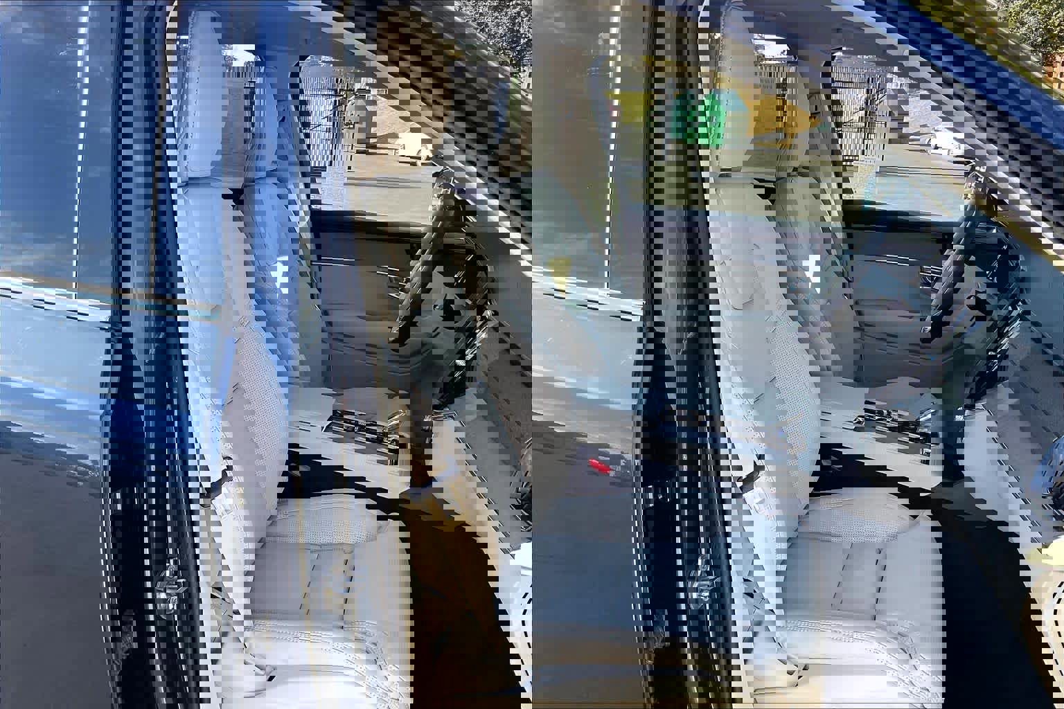 New 2026 Volvo XC90 T8 Ultra image 32