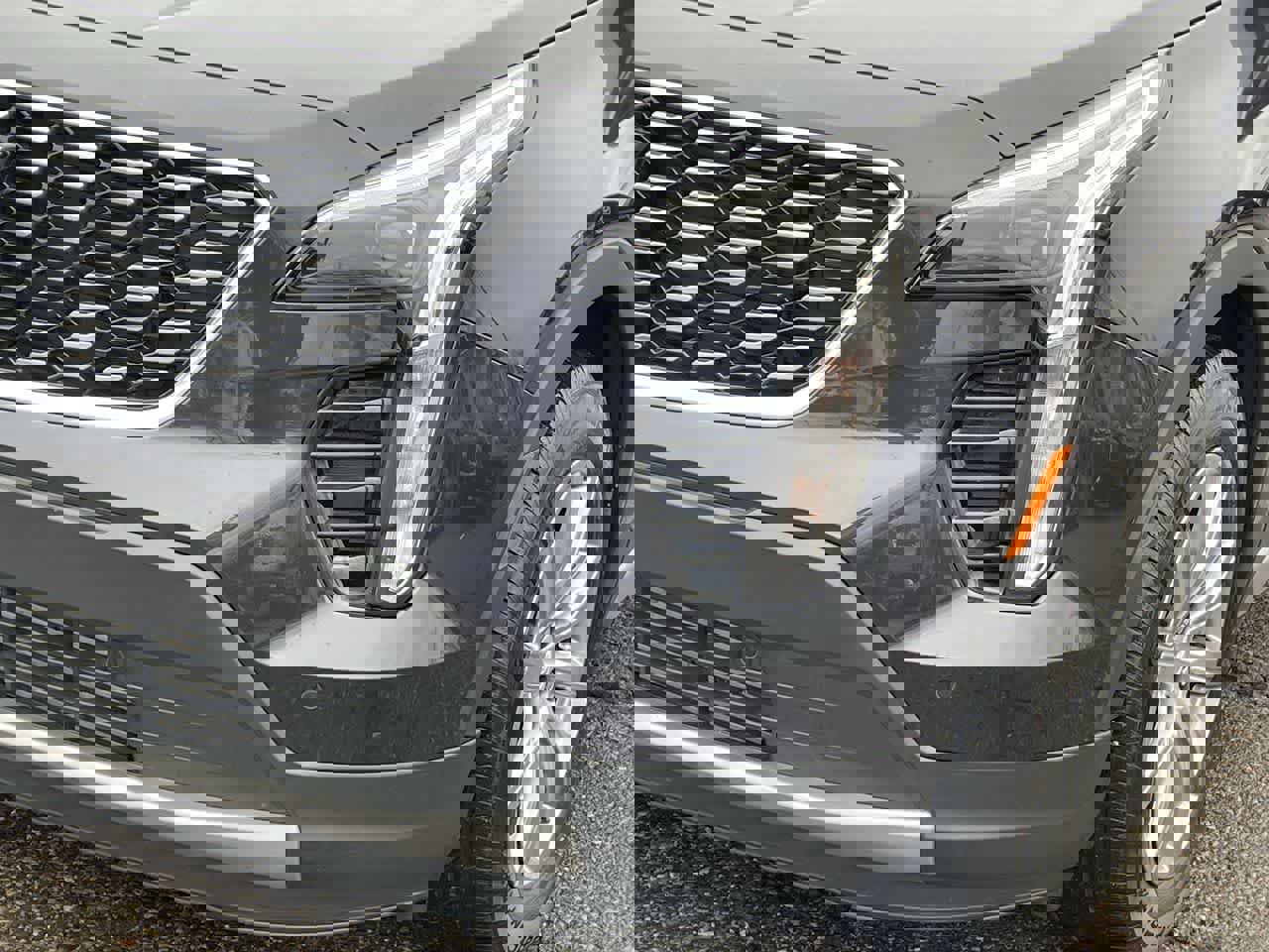 Certified 2023 Cadillac XT4 Premium Luxury w/ Cold Weather Package image 38