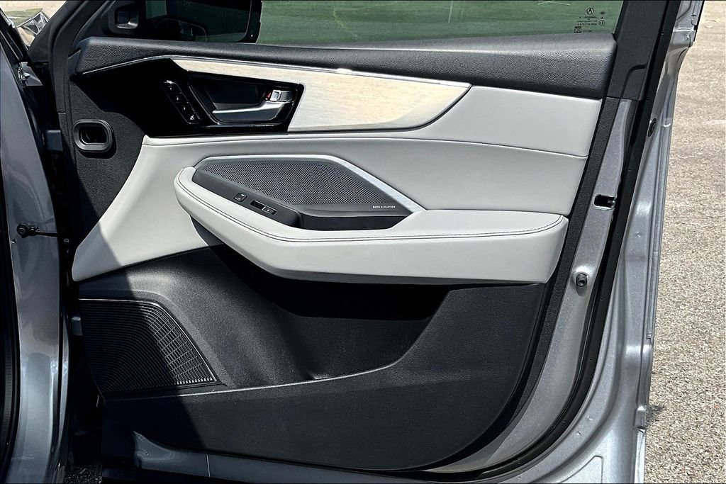 Used 2025 Acura MDX w/ Technology Package image 24