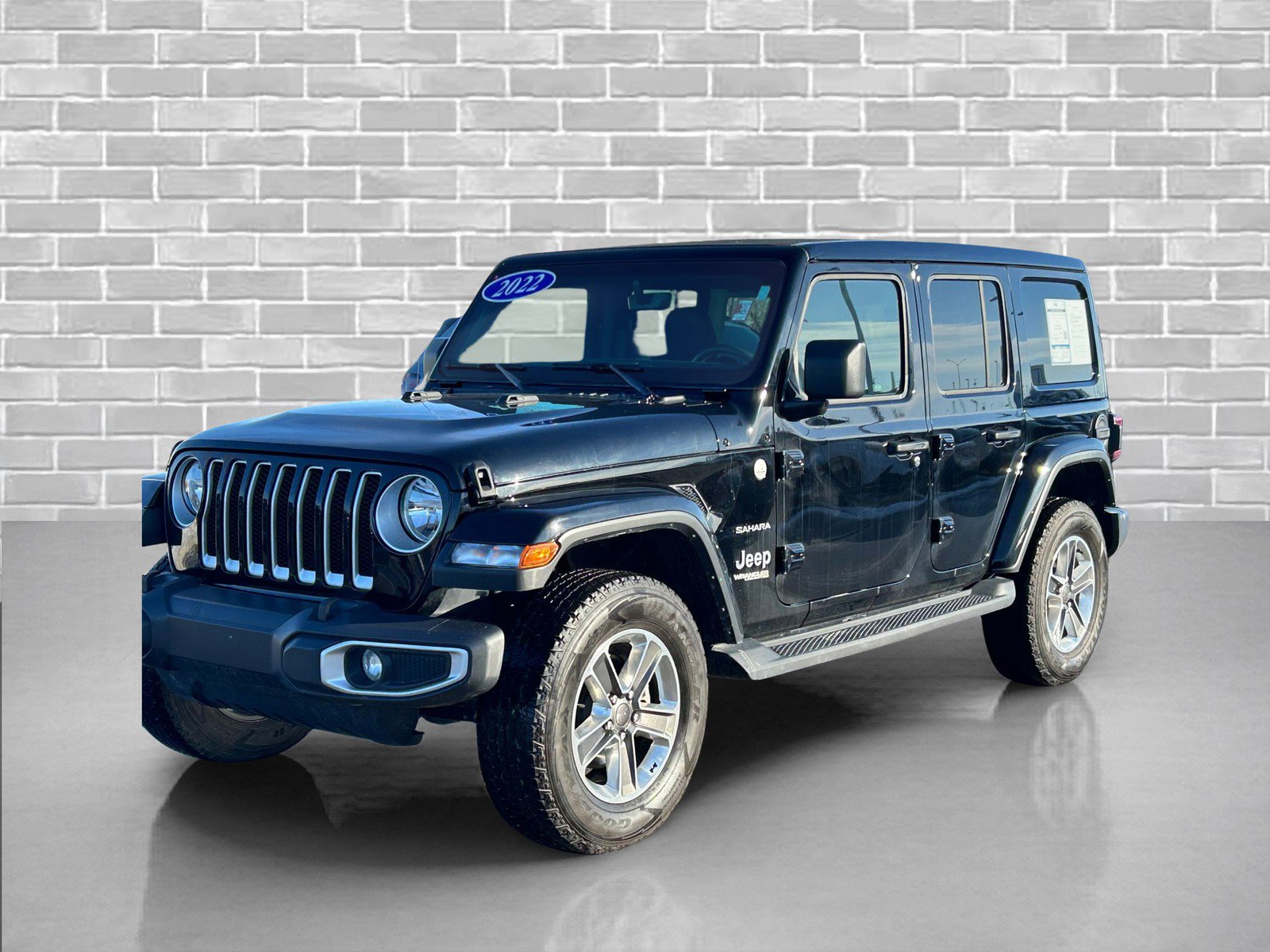 Used 2022 Jeep Wrangler Unlimited Sahara w/ Cold Weather Group image 2