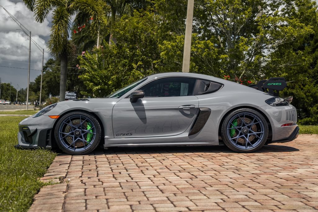 Used 2023 Porsche 718 Cayman GT4 RS RWD image 2