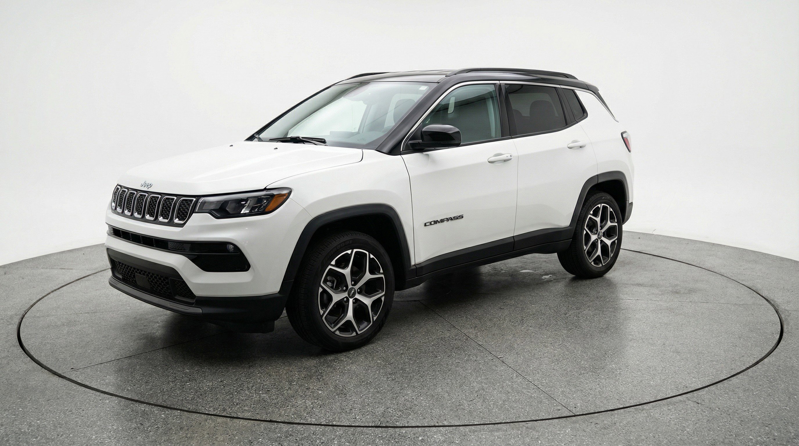 Used 2025 Jeep Compass Limited AWD/4WD image 3