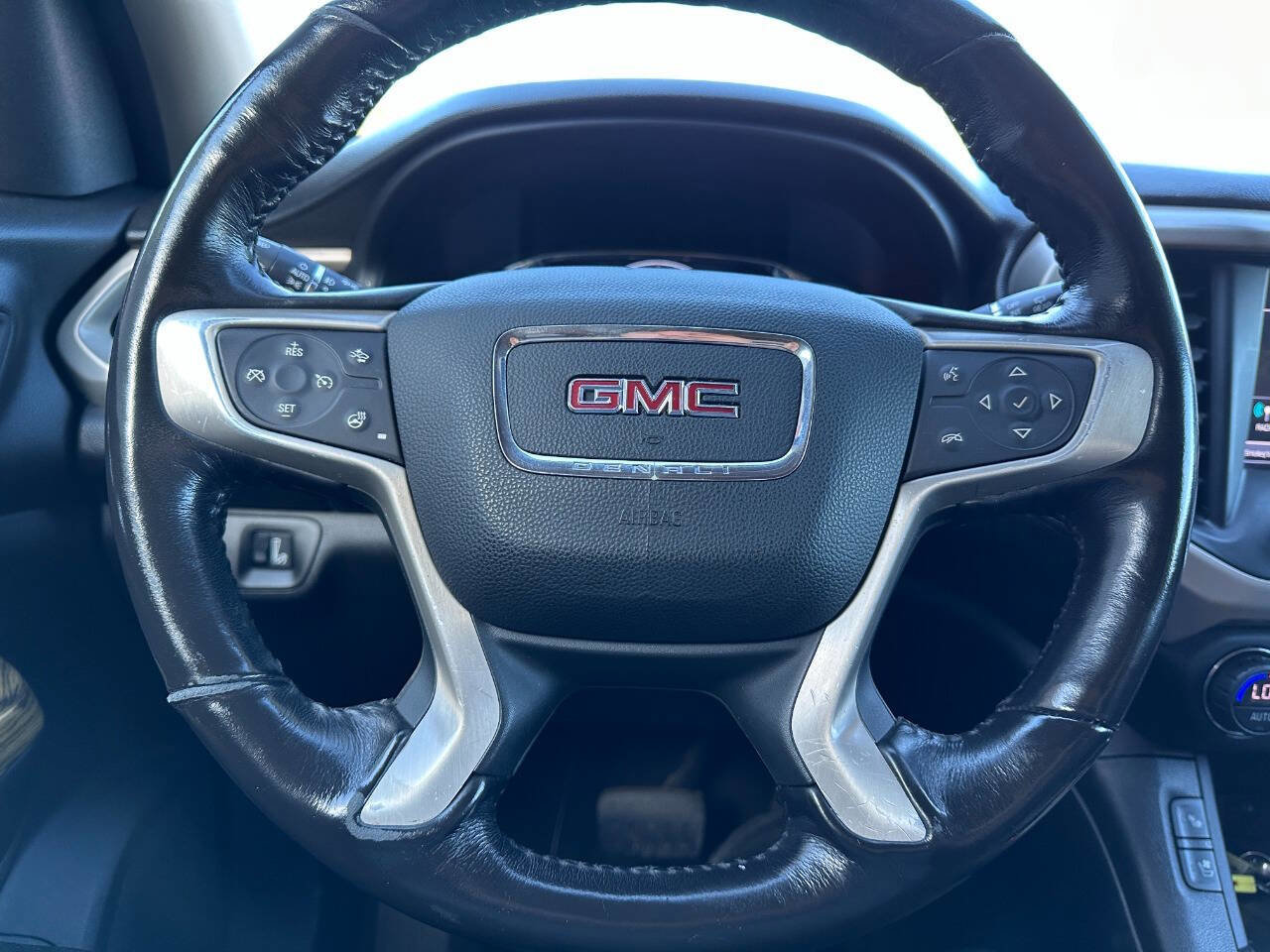 Used 2017 GMC Acadia Denali w/ Technology Package image 41