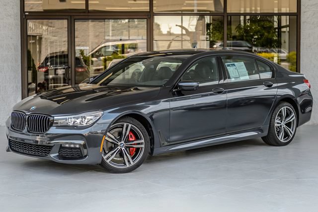 Used 2019 BMW 740i w/ M Sport Package RWD image 2