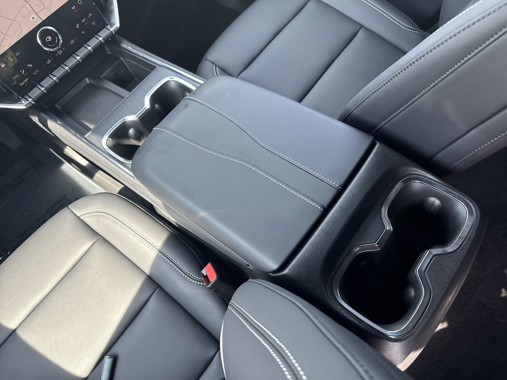 New 2026 GMC Acadia Elevation w/ Elevation Premium Package AWD/4WD image 22
