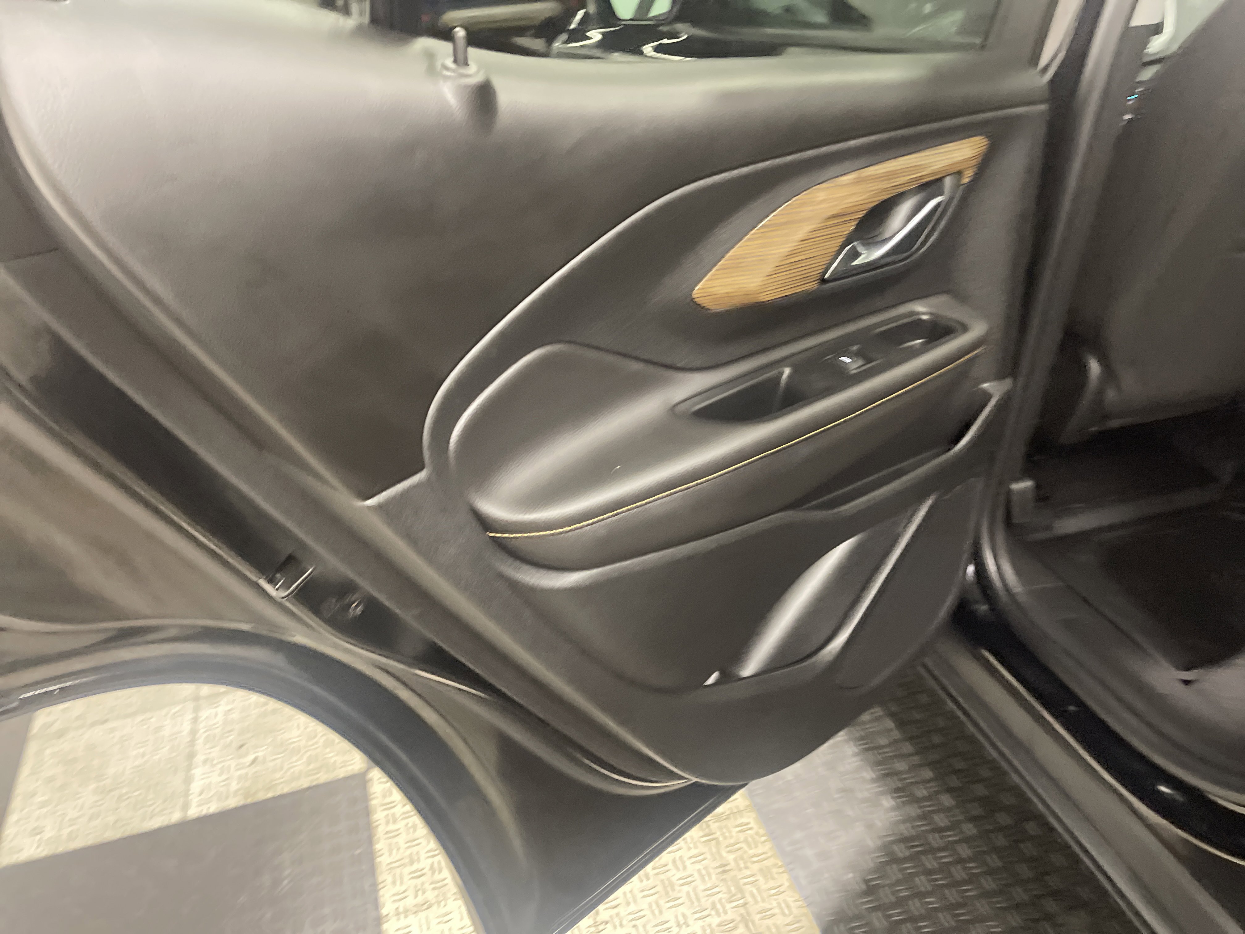 Used 2021 GMC Terrain SLE w/ Driver Convenience Package image 15