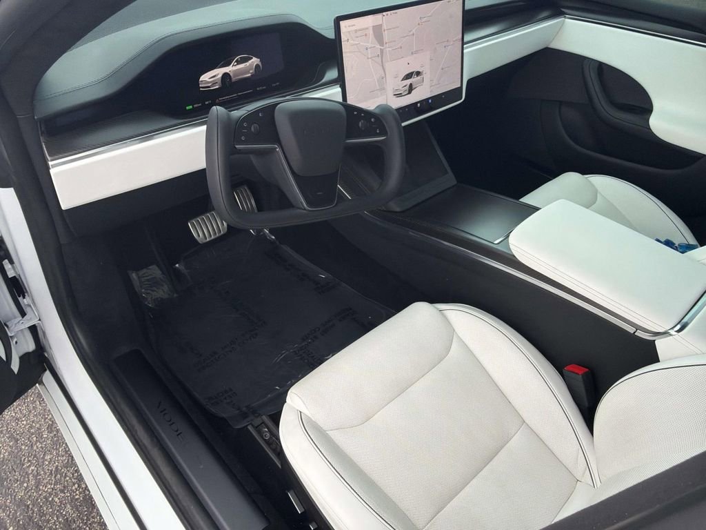 Used 2022 Tesla Model S Plaid image 10