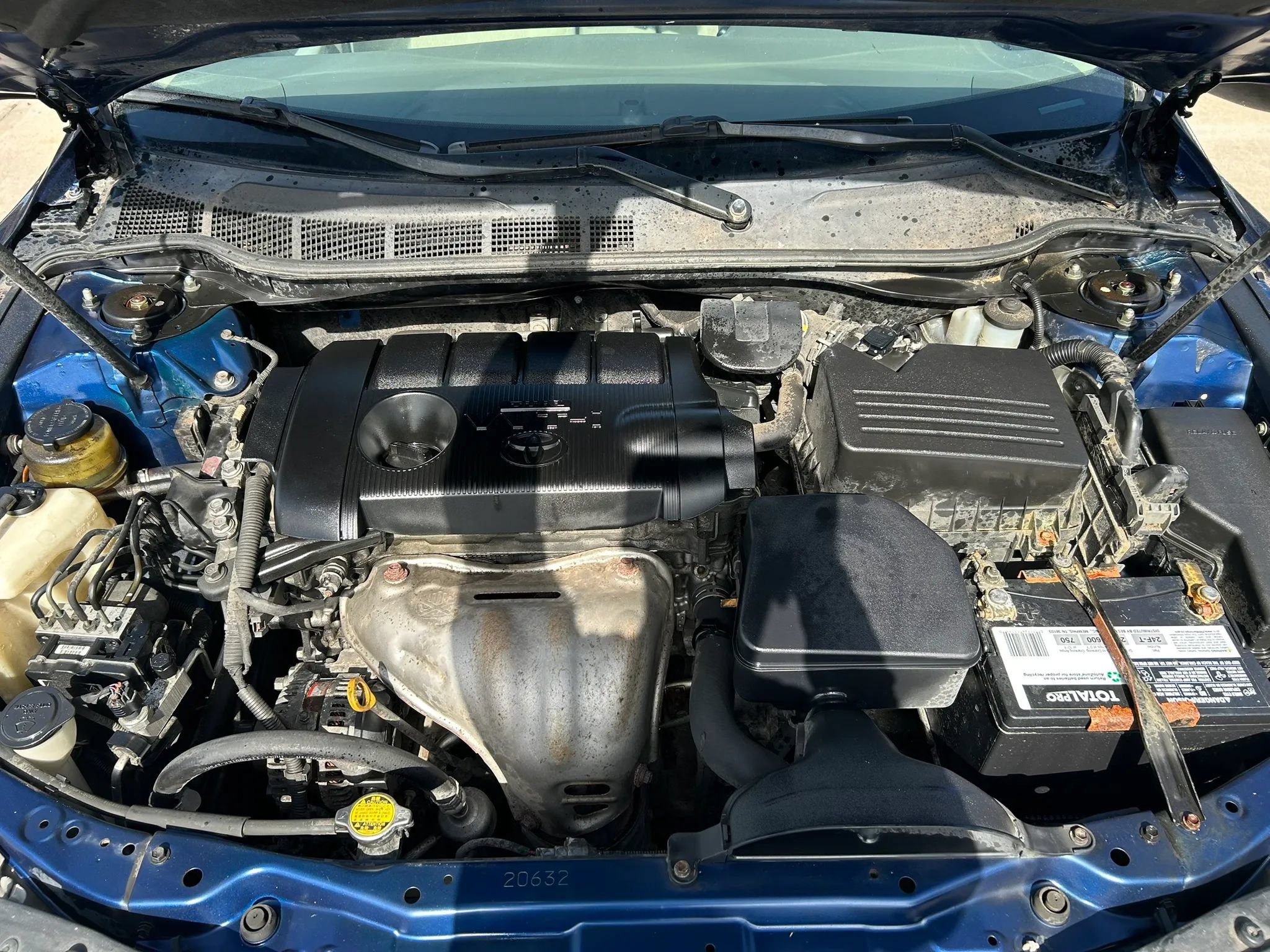Used 2010 Toyota Camry LE FWD image 30