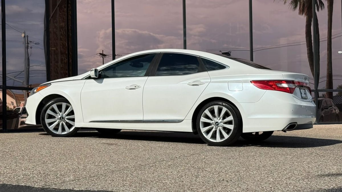 Used 2016 Hyundai Azera Limited FWD image 6