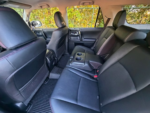 Used 2024 Toyota 4Runner TRD Off-Road Premium AWD/4WD image 34