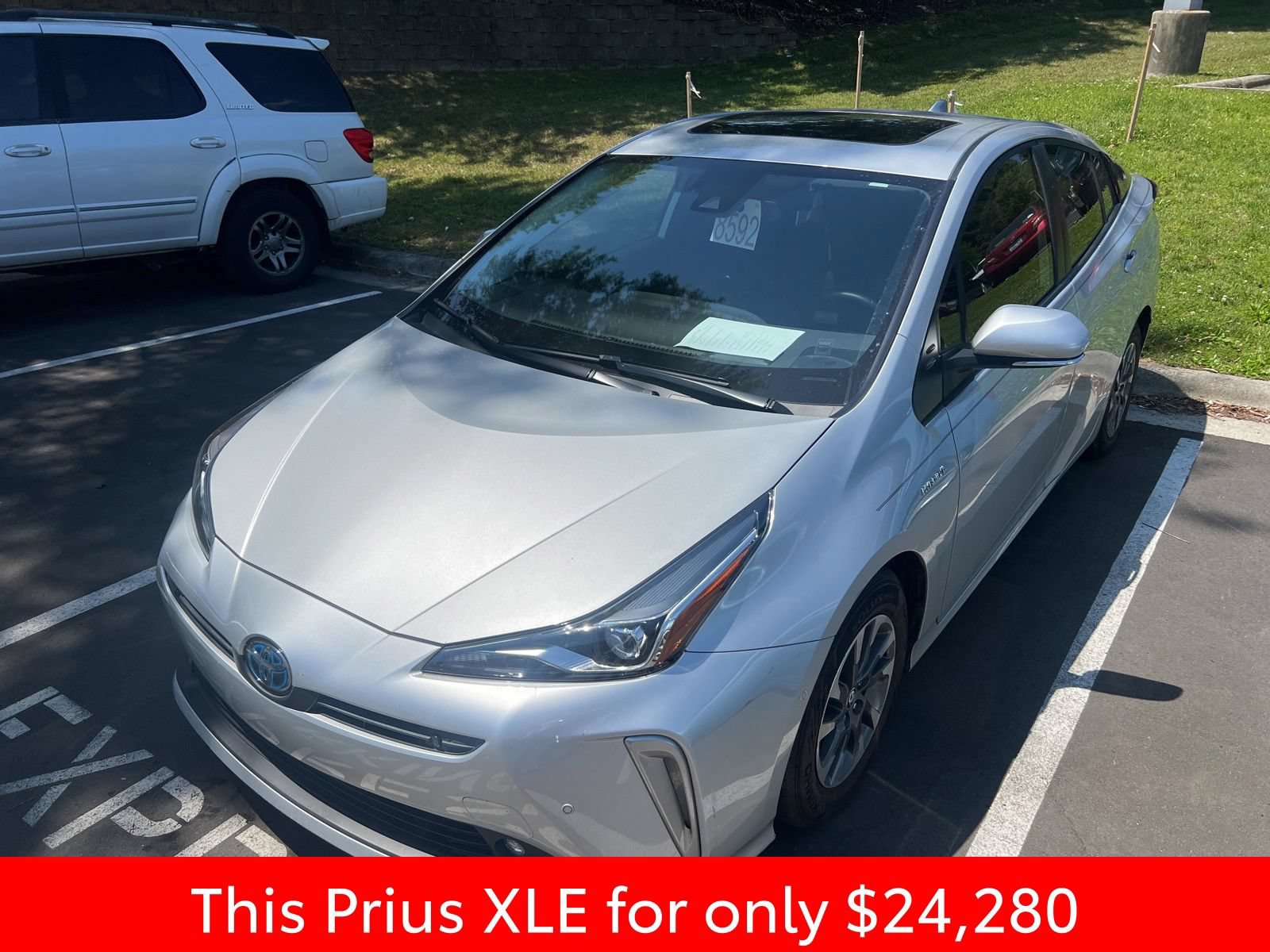 Used 2022 Toyota Prius XLE w/ Advanced Technology Package FWD image 5