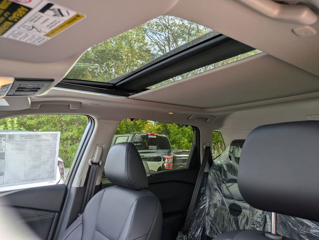 New 2026 Nissan Rogue Platinum w/ Platinum Premium Package image 17