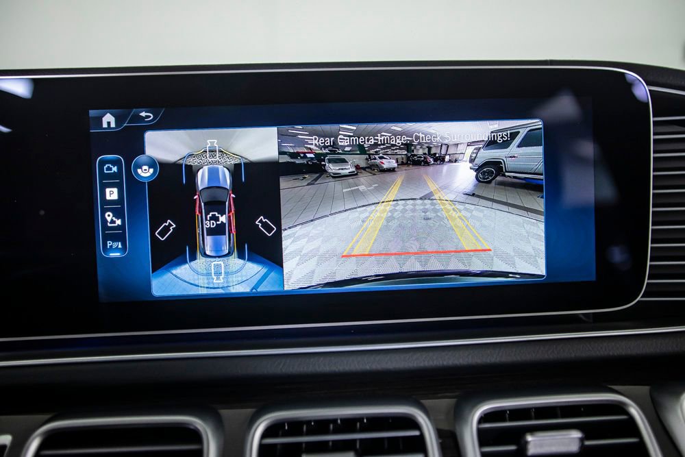 Used 2025 Mercedes-Benz GLS 450 4MATIC image 35