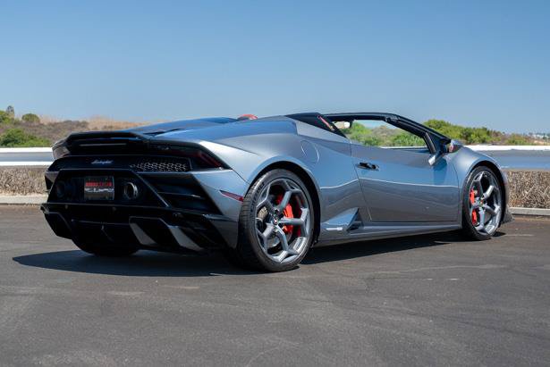 Used 2020 Lamborghini Huracan EVO RWD image 17