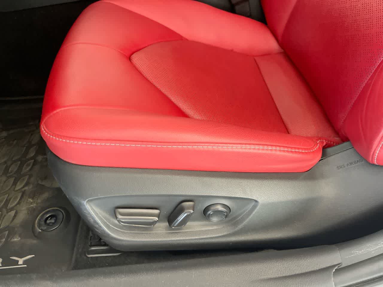 Used 2018 Toyota Camry XSE w/ Driver Assist Package FWD image 12