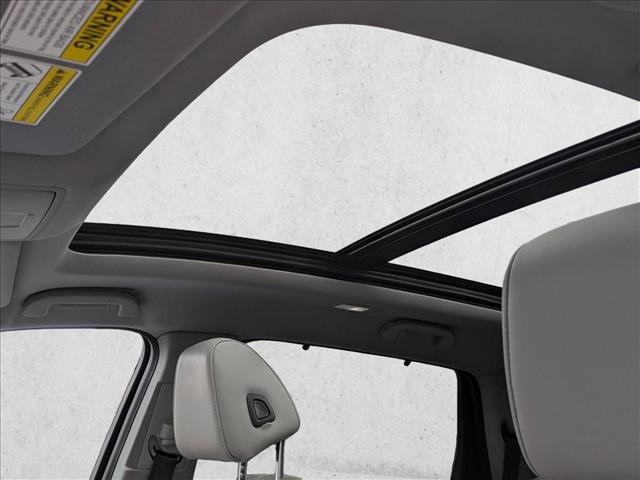 Used 2023 Acura MDX SH-AWD w/ Technology Package image 16