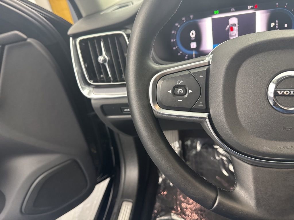 Used 2024 Volvo S60 B5 Core image 23