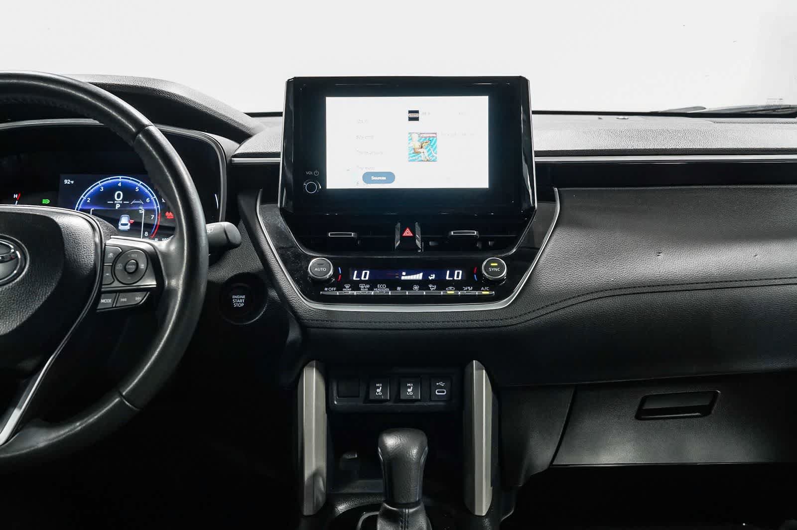 Certified 2025 Toyota Corolla Cross XLE FWD image 13
