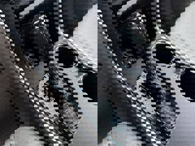 Used 2016 Toyota Camry LE image 19