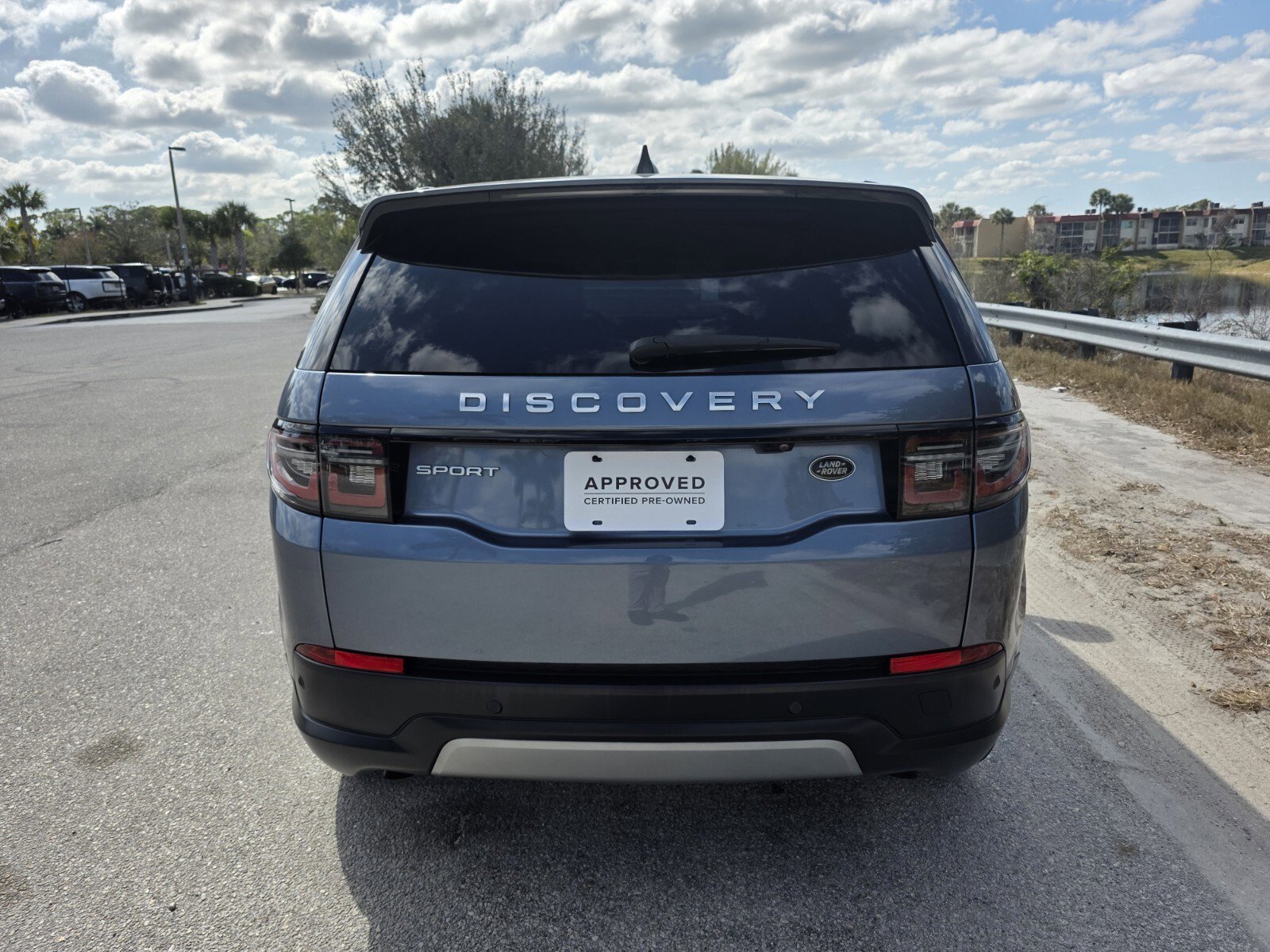 Certified 2023 Land Rover Discovery Sport SE image 6