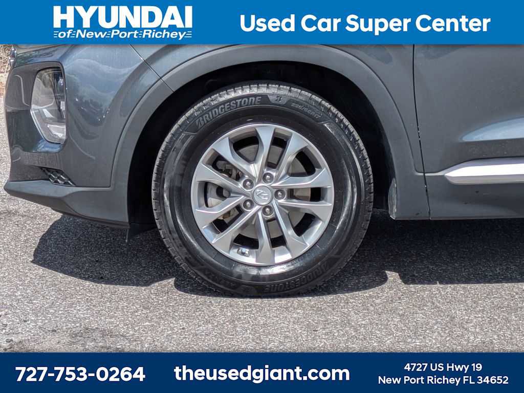 Used 2020 Hyundai Santa Fe SE image 8