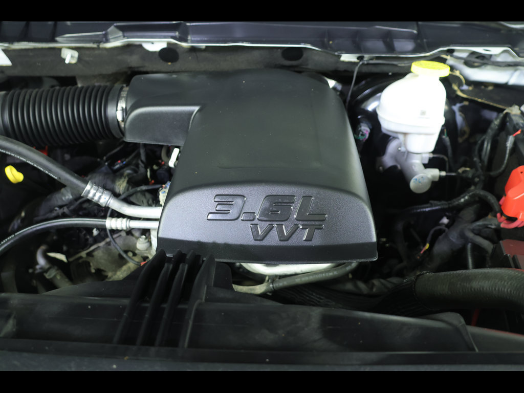 Used 2023 RAM 1500 Classic SLT w/ Electronics Group AWD/4WD image 21