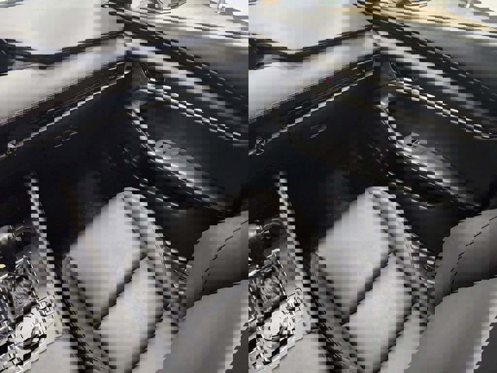 Used 2021 MAZDA MAZDA3 s image 14