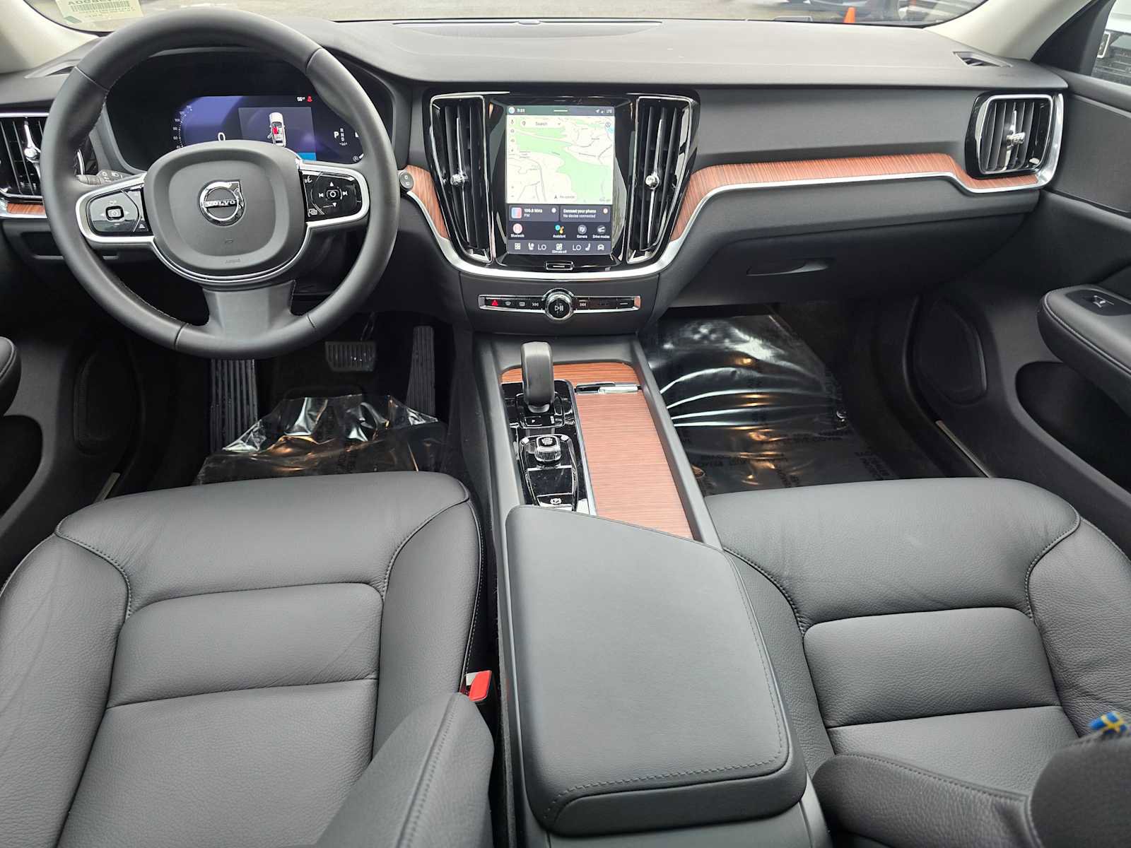 Certified 2025 Volvo V60 B5 Cross Country Plus image 18