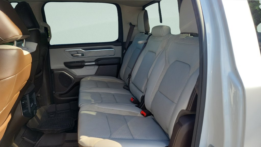 Used 2025 RAM 1500 Laramie AWD/4WD image 10