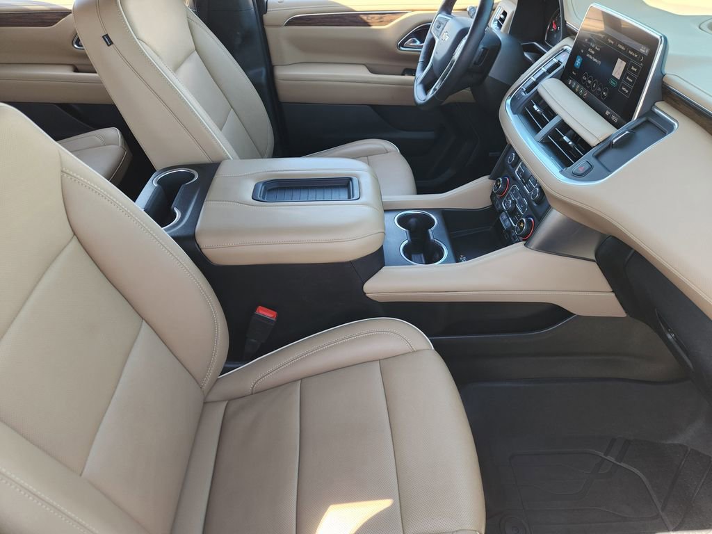 Used 2021 Chevrolet Suburban Premier w/ Premium Package RWD image 15