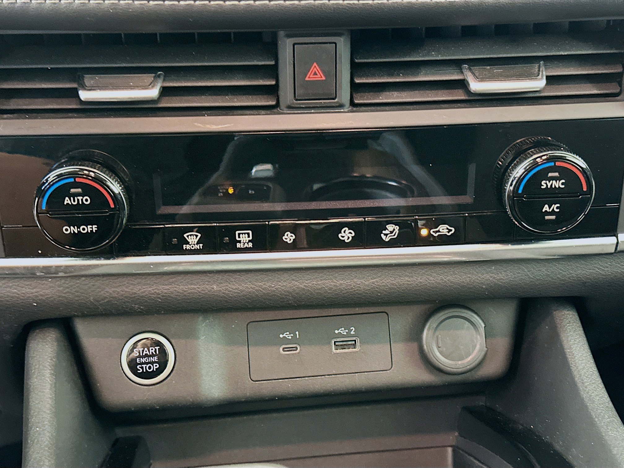 Used 2023 Nissan Rogue SV image 23