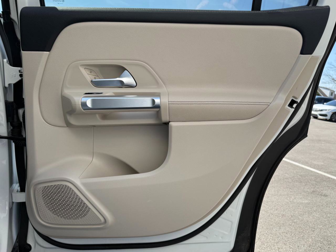 Used 2021 Mercedes-Benz GLB 250 4MATIC image 22