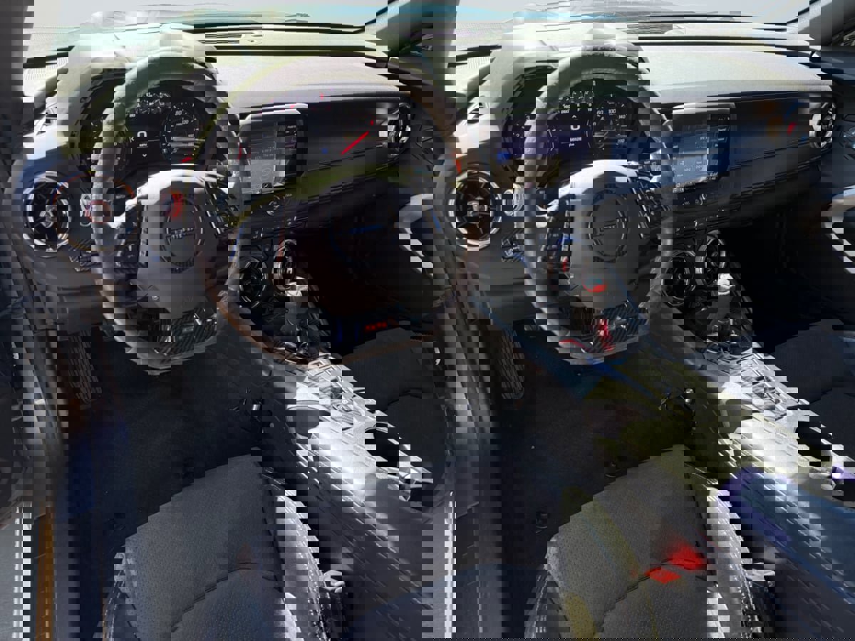 Used 2020 Chevrolet Camaro SS image 15