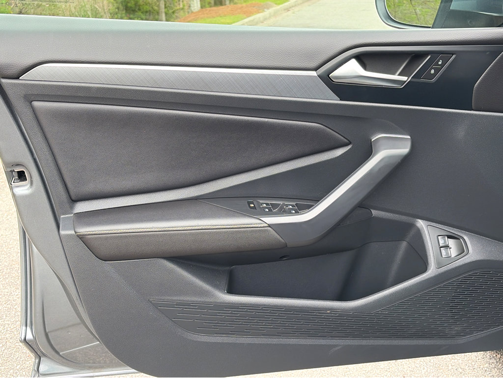 Used 2024 Volkswagen Jetta SE image 17