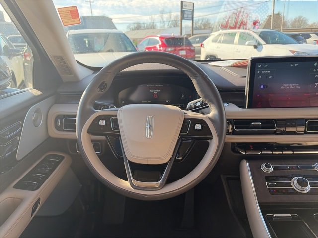 Used 2023 Lincoln Aviator Reserve w/ Equipment Group 201A image 15