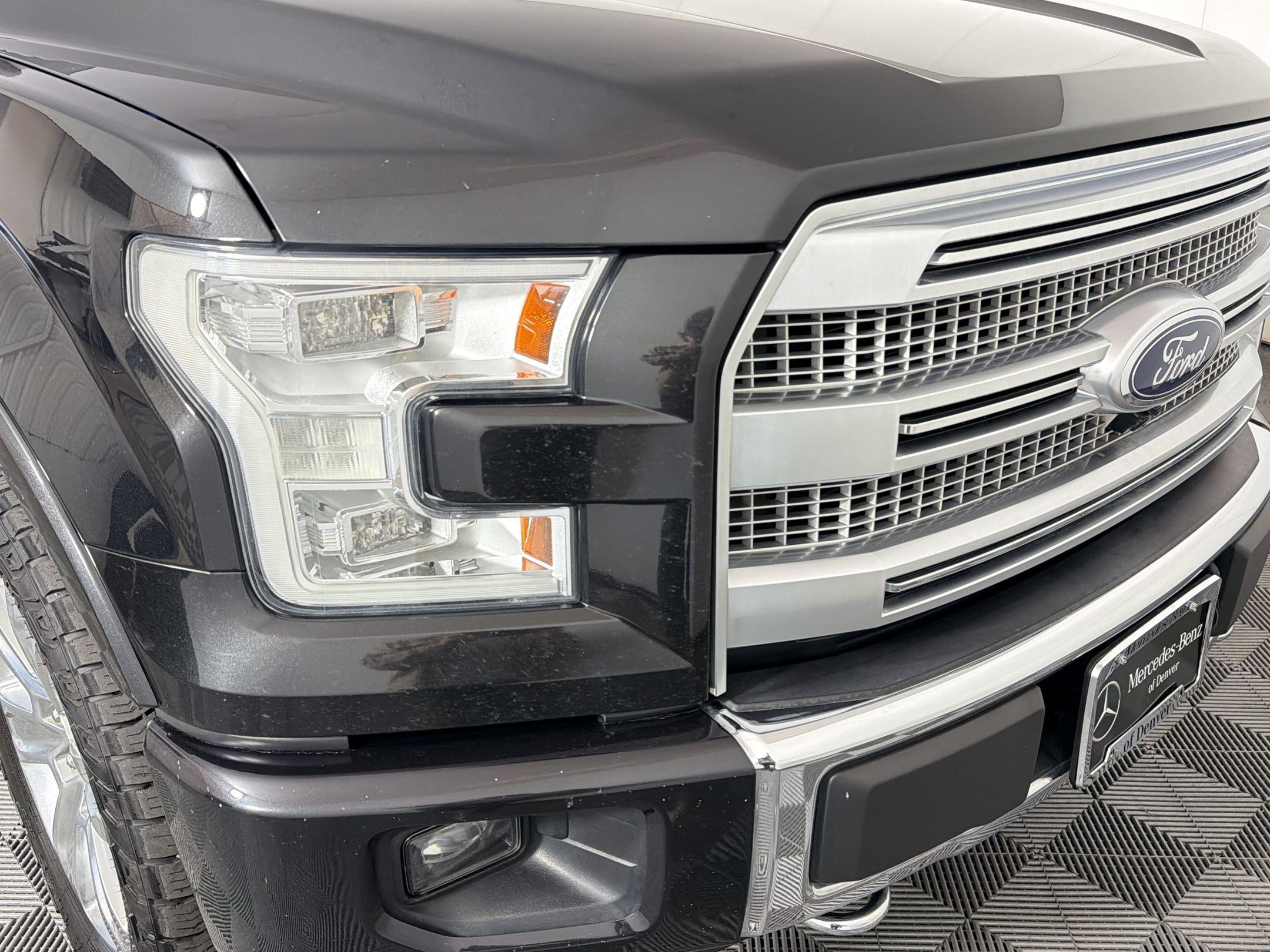 Used 2015 Ford F150 Platinum w/ Equipment Group 701A Luxury AWD/4WD image 11