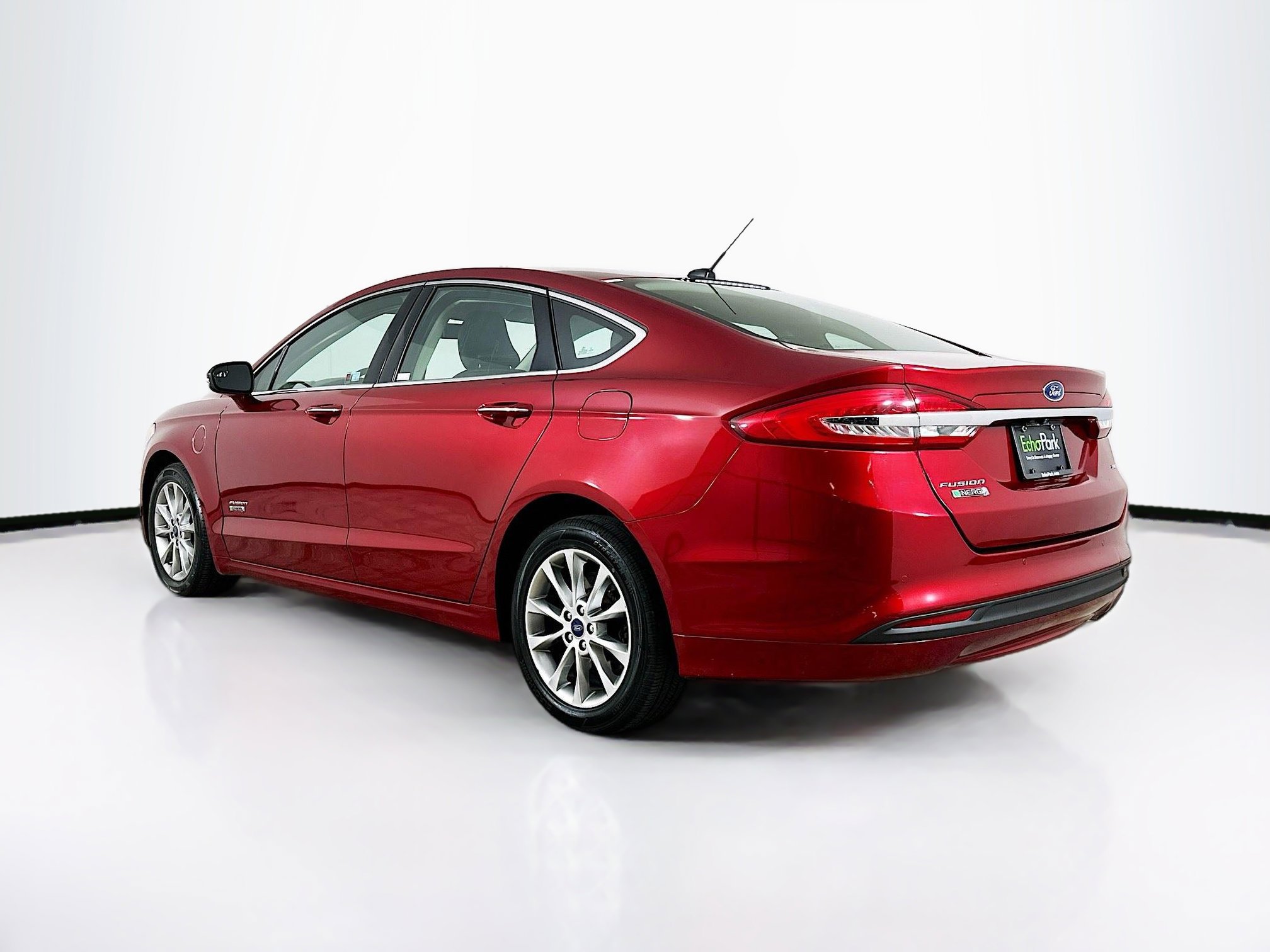 Used 2018 Ford Fusion Energi SE image 5