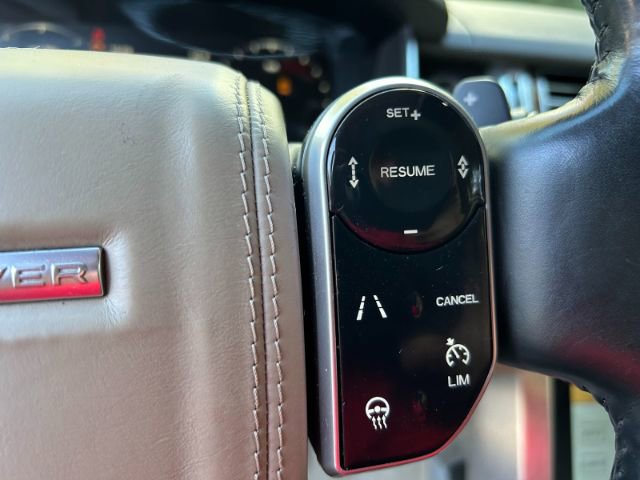 Used 2016 Land Rover Range Rover HSE image 19