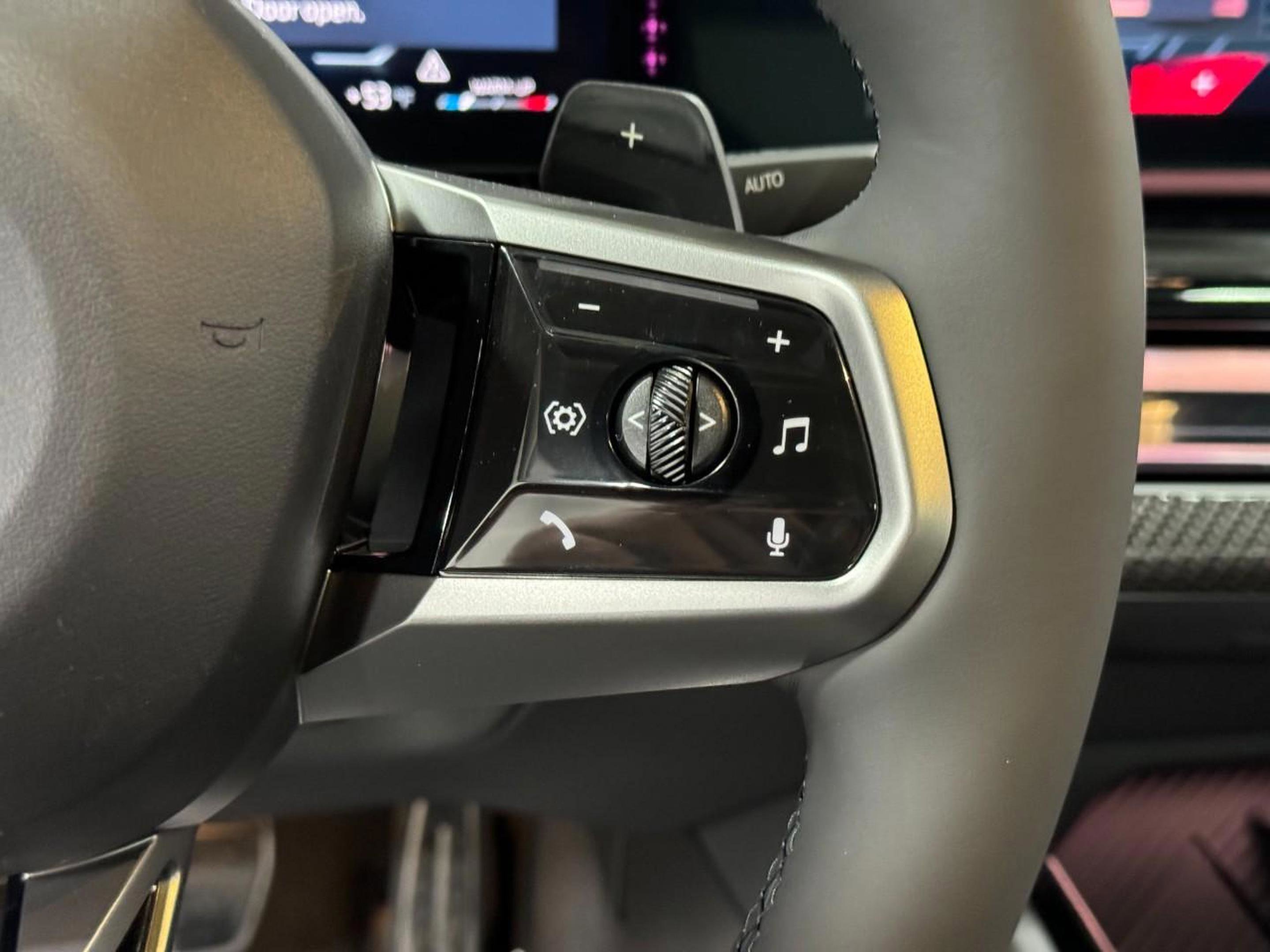 New 2026 BMW 540i xDrive w/ M Sport Package image 32