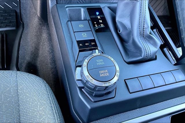 Used 2025 Toyota 4Runner SR5 image 24