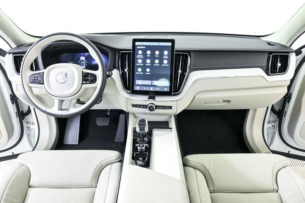 New 2026 Volvo XC60 T8 Ultra w/ Protection Package Premier AWD/4WD image 18