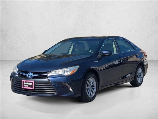 Used 2015 Toyota Camry LE image 1