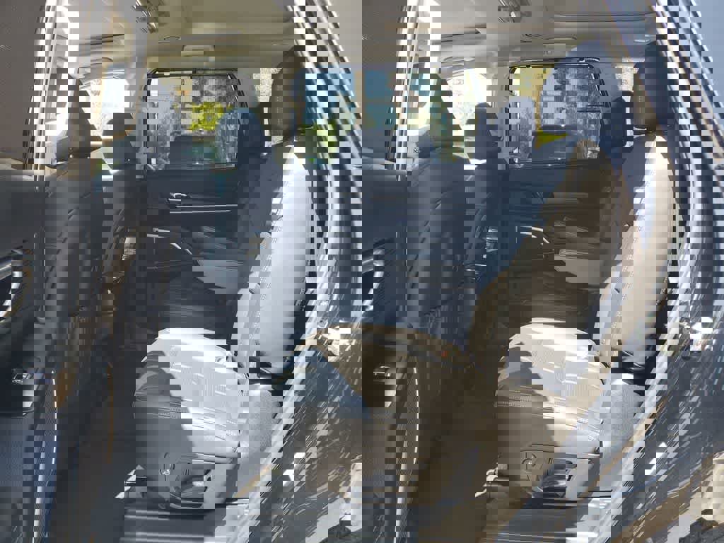 Used 2023 Kia Telluride SX image 10