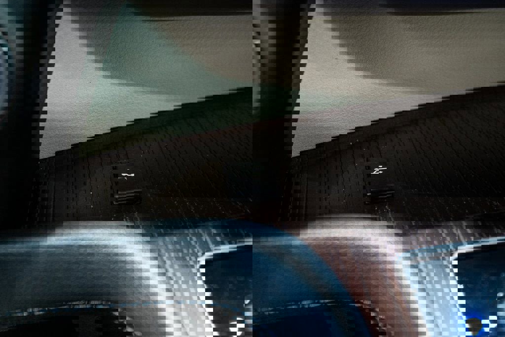 Used 2024 Toyota Sienna XLE image 28