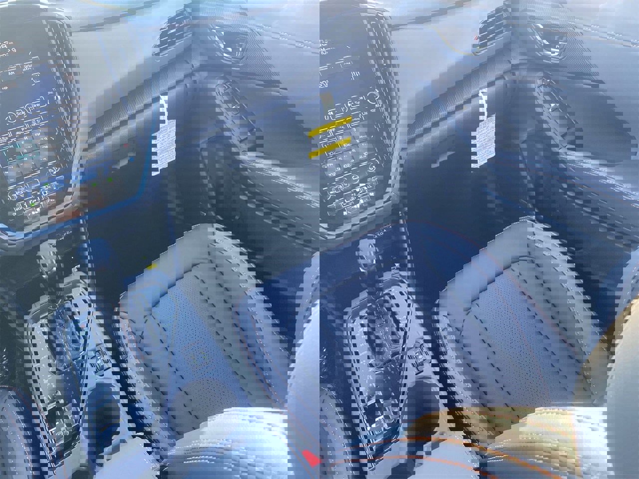 New 2025 Subaru Crosstrek 2.5i Limited w/ Popular Package #3A image 12