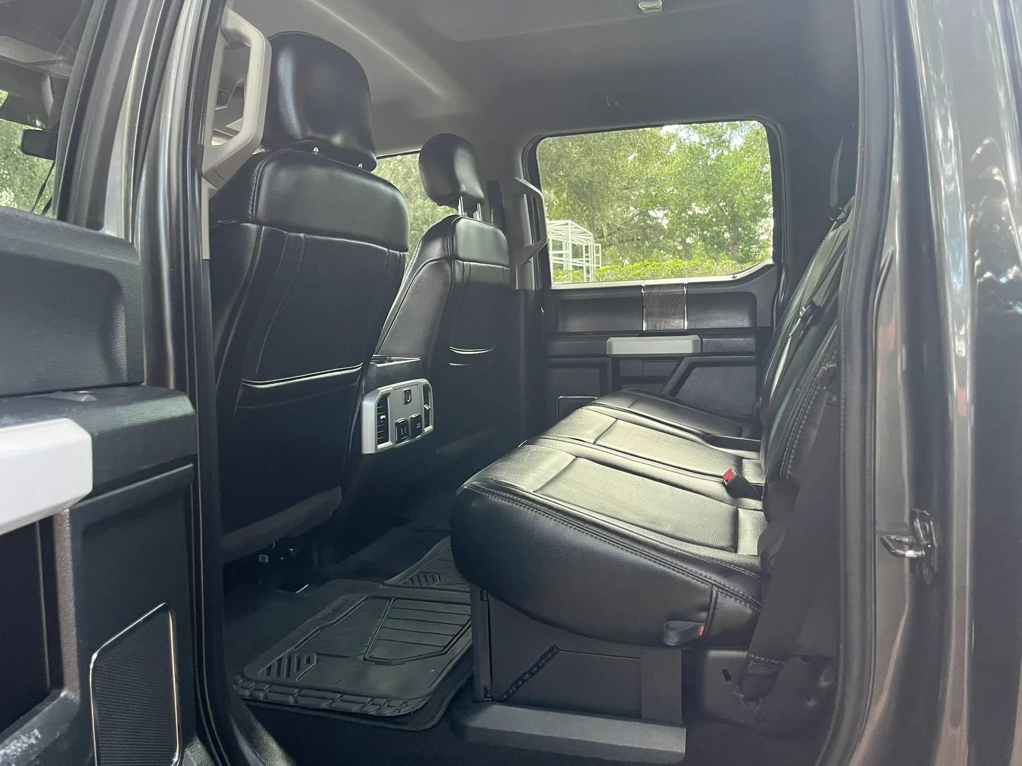Used 2019 Ford F250 Lariat AWD/4WD image 17
