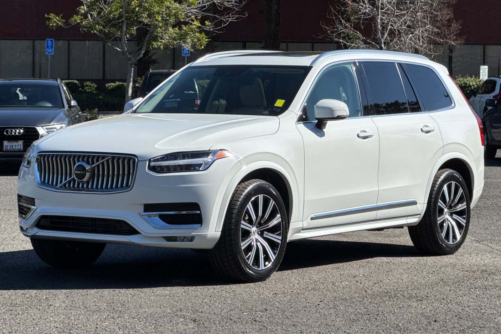 Used 2022 Volvo XC90 T6 Inscription image 7