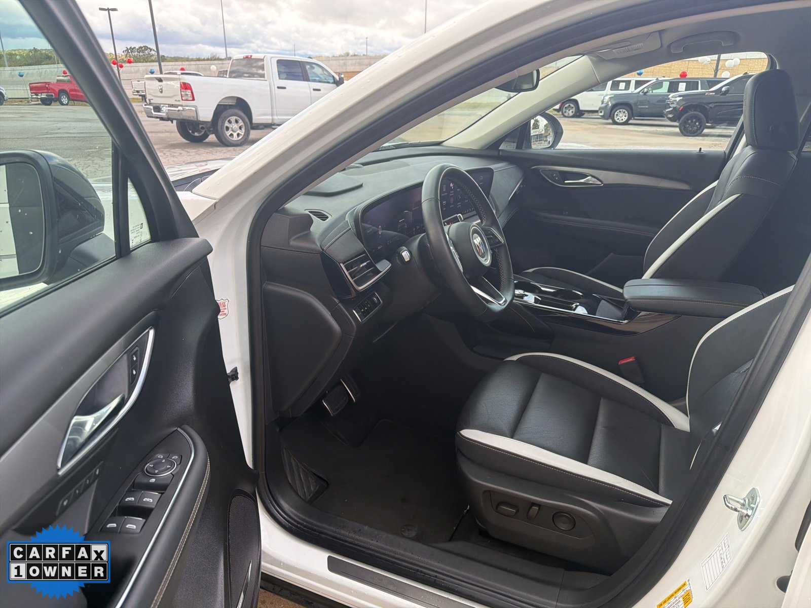 Used 2024 Buick Envision Sport Touring image 10